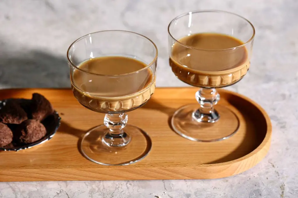 15-00-00643-H_1 drewniana taca bukowa wooden tray beech.webp