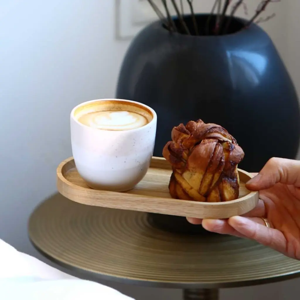 oak tray s1 1x1.webp