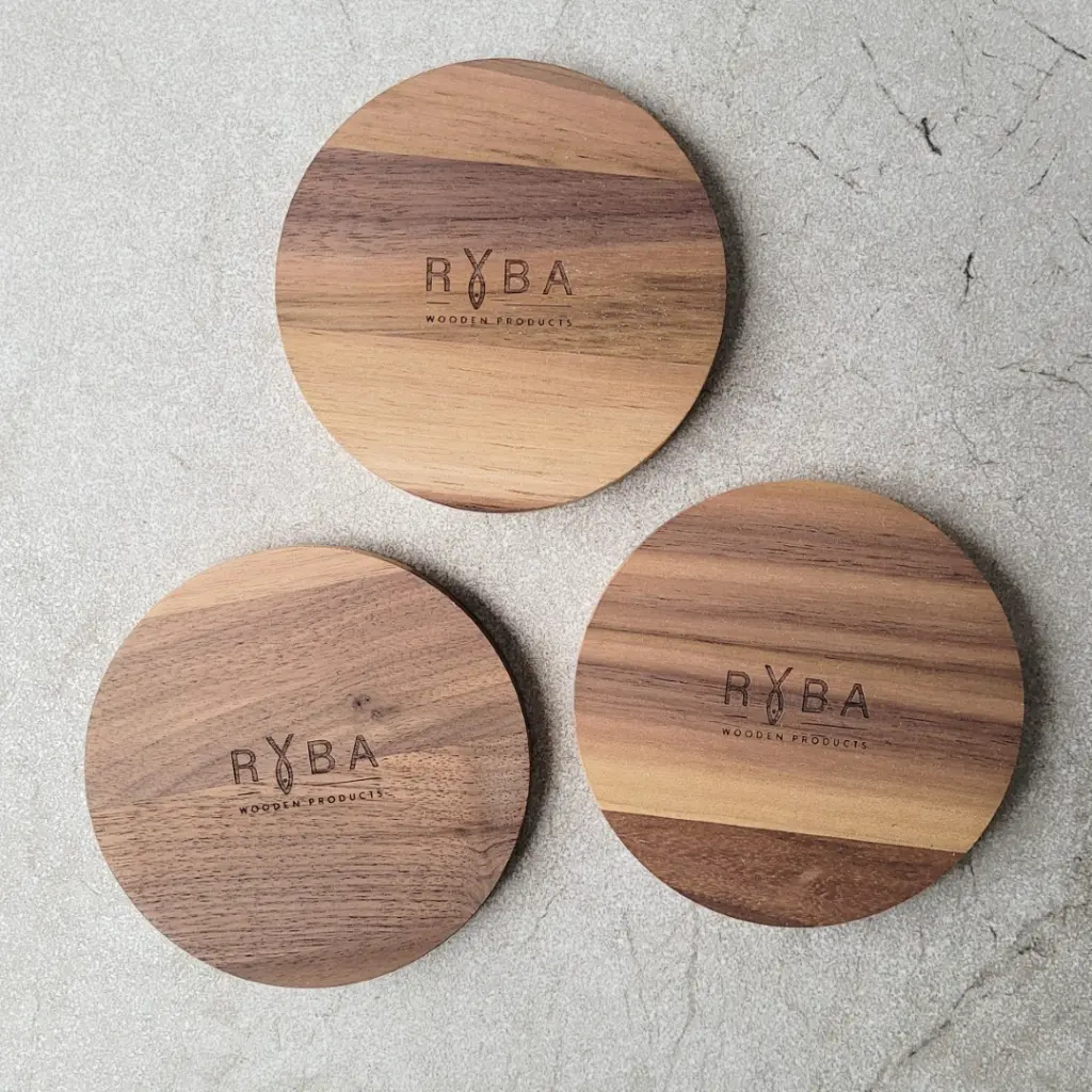 walnut coaster with engraving (3).webp