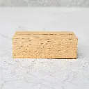 20-01-00870-H_2 drewniana podstawka pod kartki, menu, wizytówki dębowa, wooden card stand oak.webp