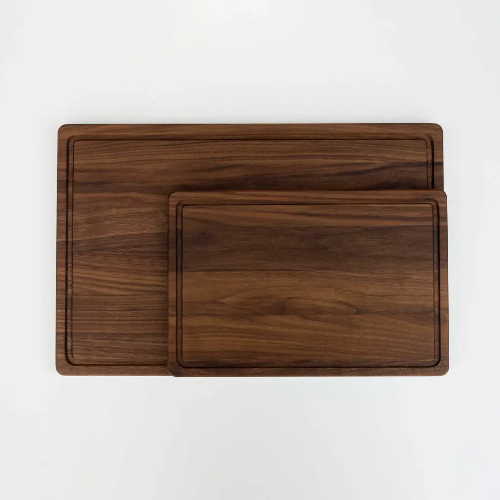 20-02-00032-H_2  drewniana deska do krojenia z rowkiem orzech amerykański wooden cutting board with groove american walnut.webp
