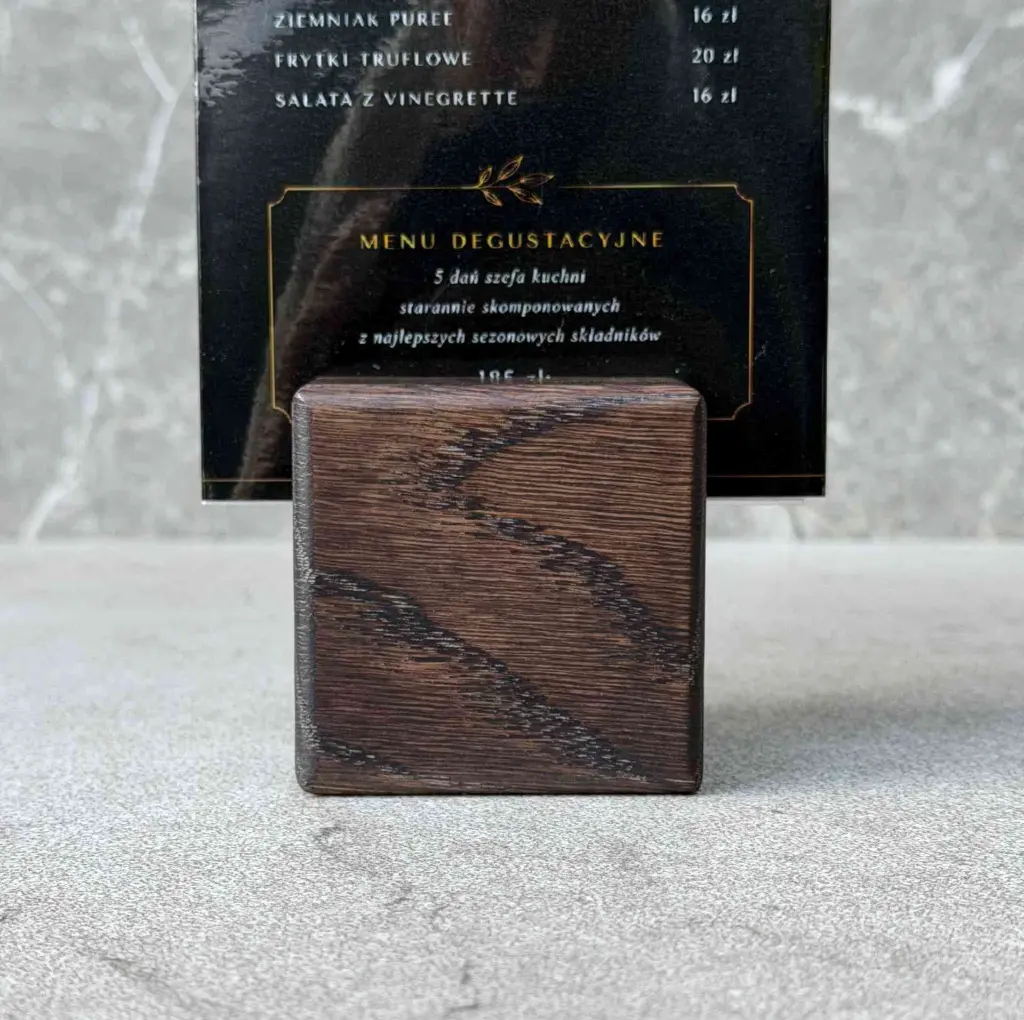 kostka z rowkiem stojak pod menu (6).webp