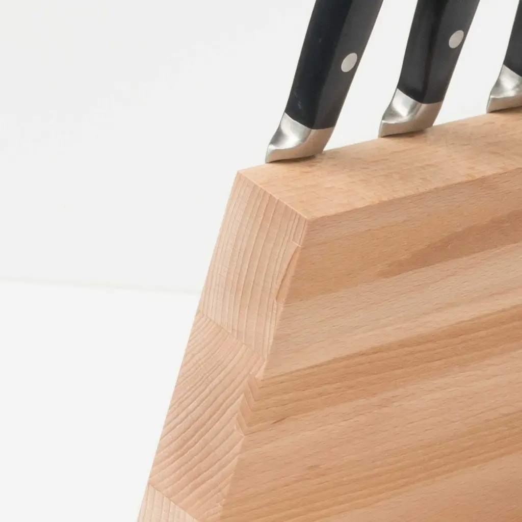 30-00-00135-H_3 drewniany blok magnetyczny na 7 noży bukowy wooden 7 knives block beech.webp