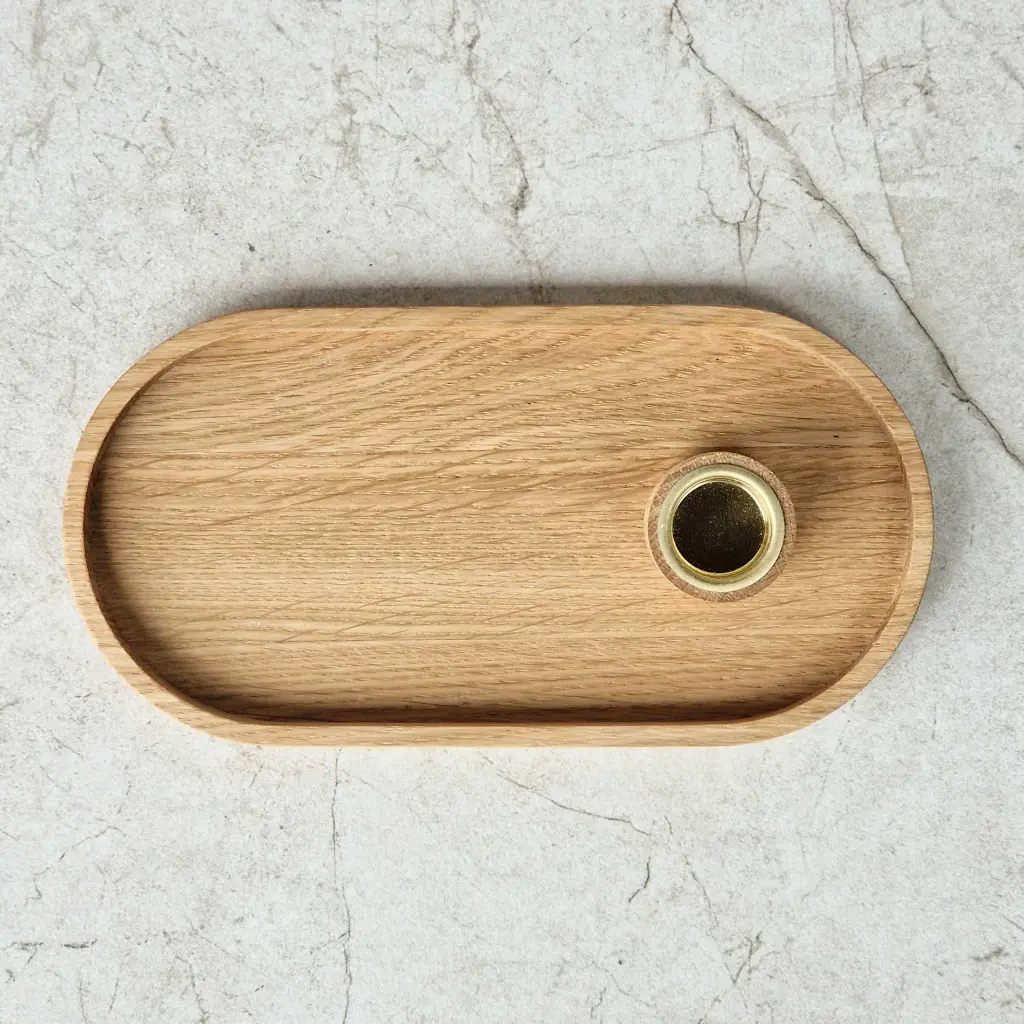 15-01-00922-H_1  drewniana tacka z miejscem na świecę dębowa wooden tray with handle holder oak.webp