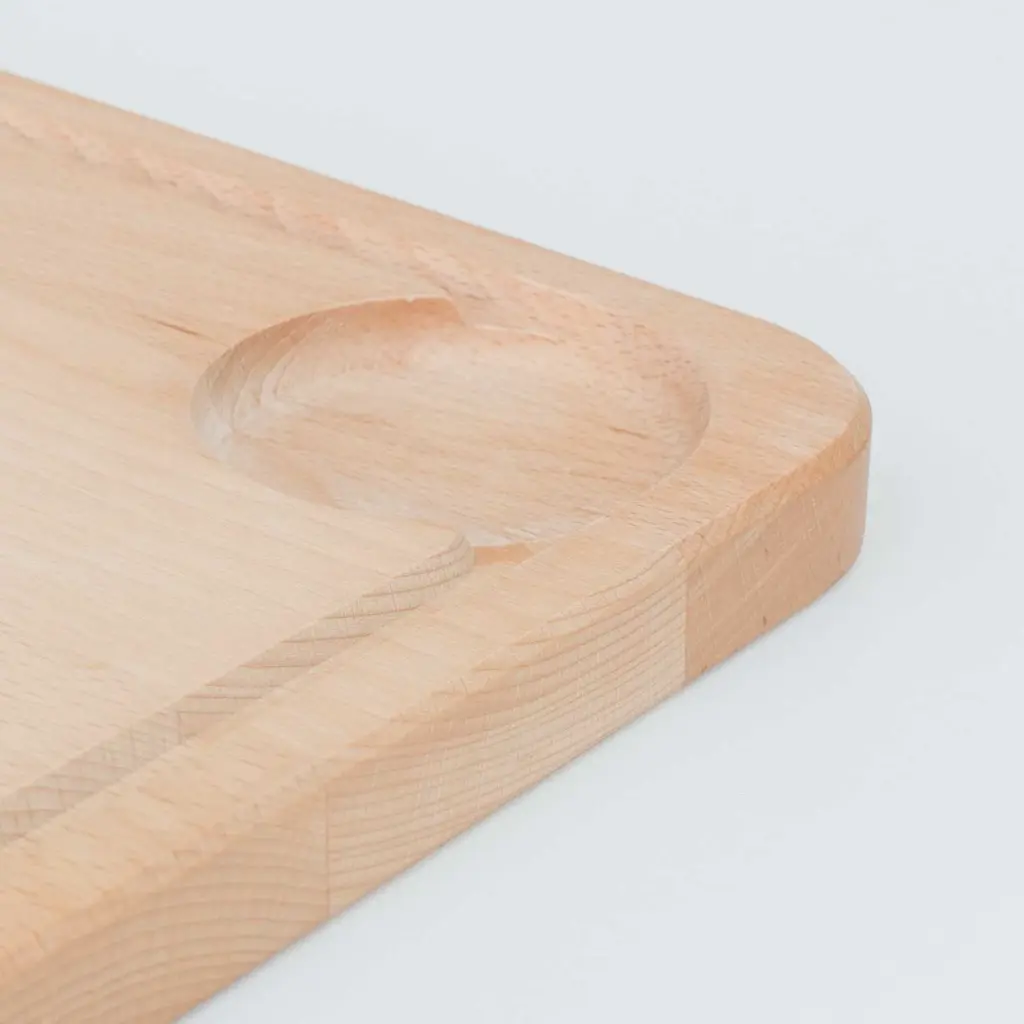 20-00-00013-O_2 drewniana deska do krojenia z rowkiem bukowa wooden cutting board with groove beech (1).webp