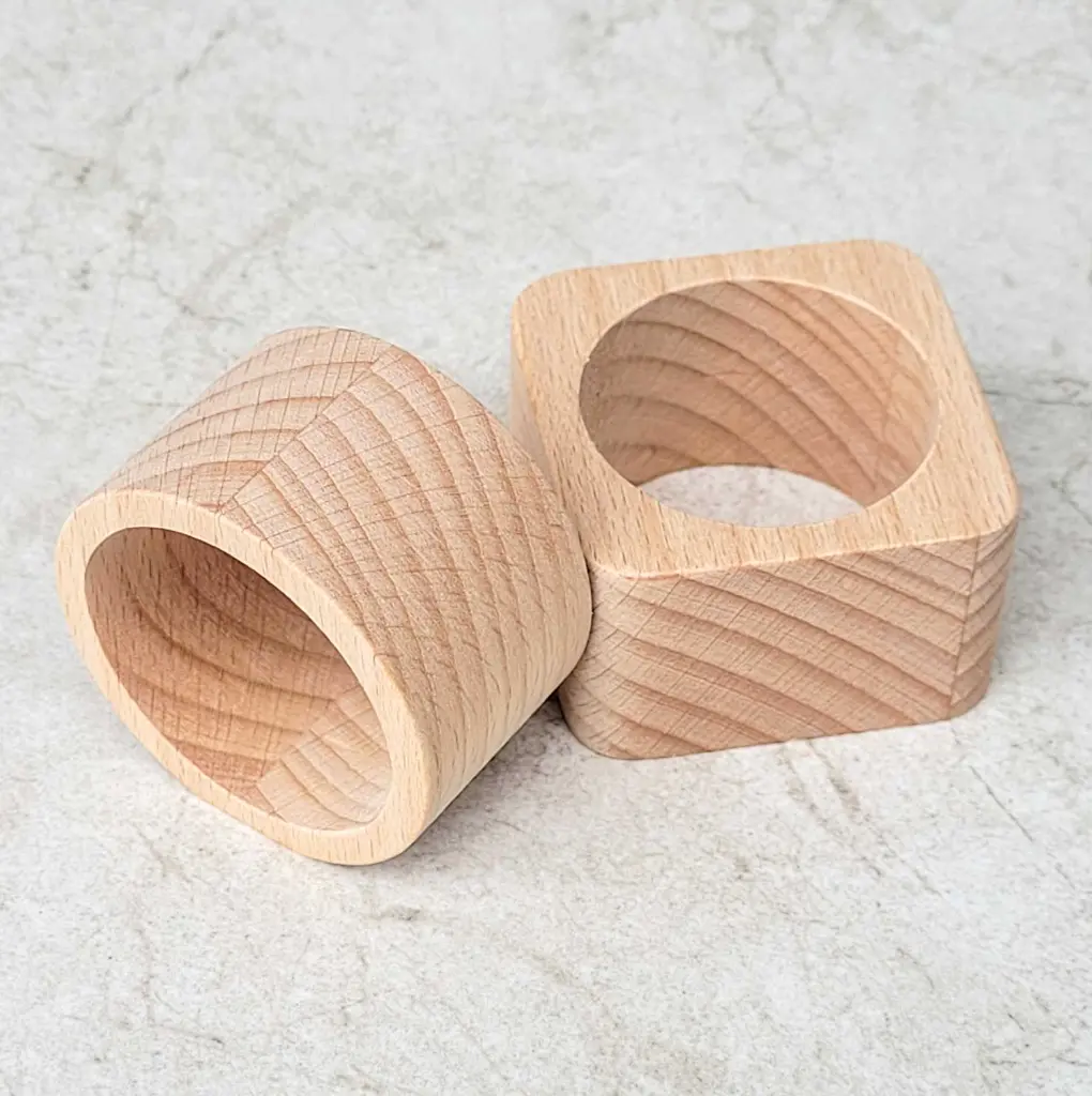 30-00-00891-S_4 drewniane obrączki na serwetki, wooden napkin rings beech.webp