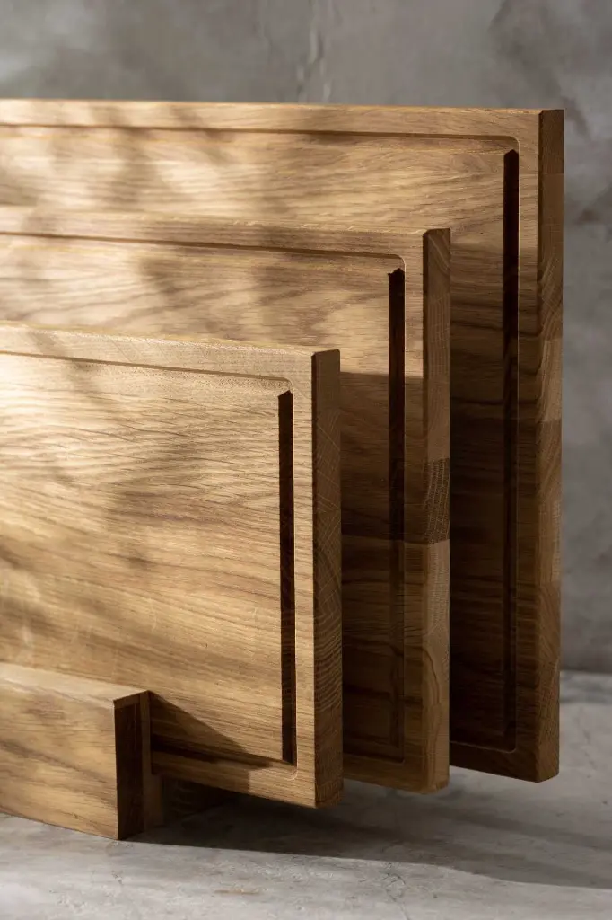 20-01-00463-H_3 INGE  drewniana deska do krojenia z rowkiem dębowa wooden cutting boards with groove oak (10).webp