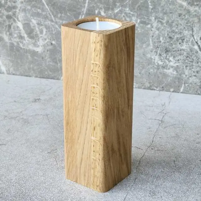 drewniany świecznik na tealight dębowy wooden candle hodler oak middle (7).webp