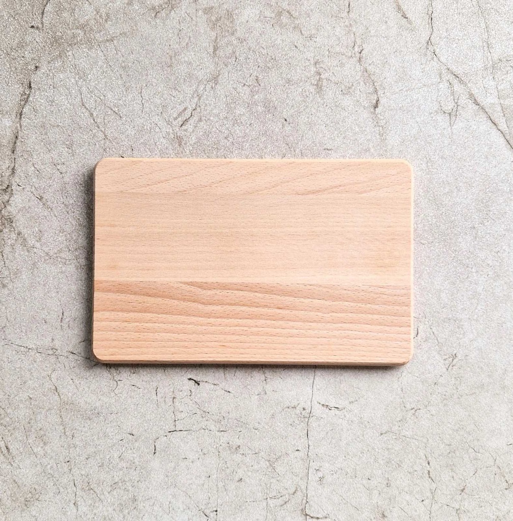 Beech breakfast cutting board small 220x140x10mm raw