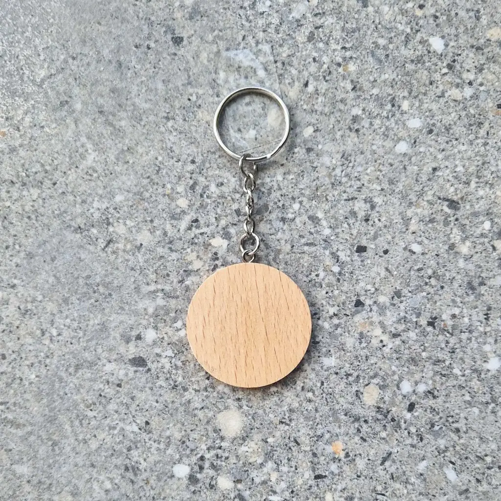 Beech keychain with screw fi40x5mm transparent varnished