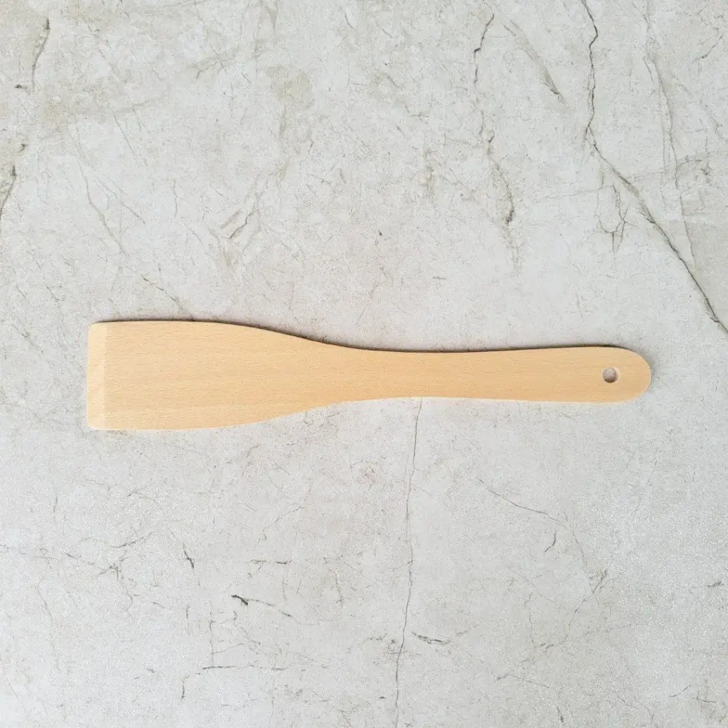 Łopatka z płaską rączką bukowa 300x55x5mm