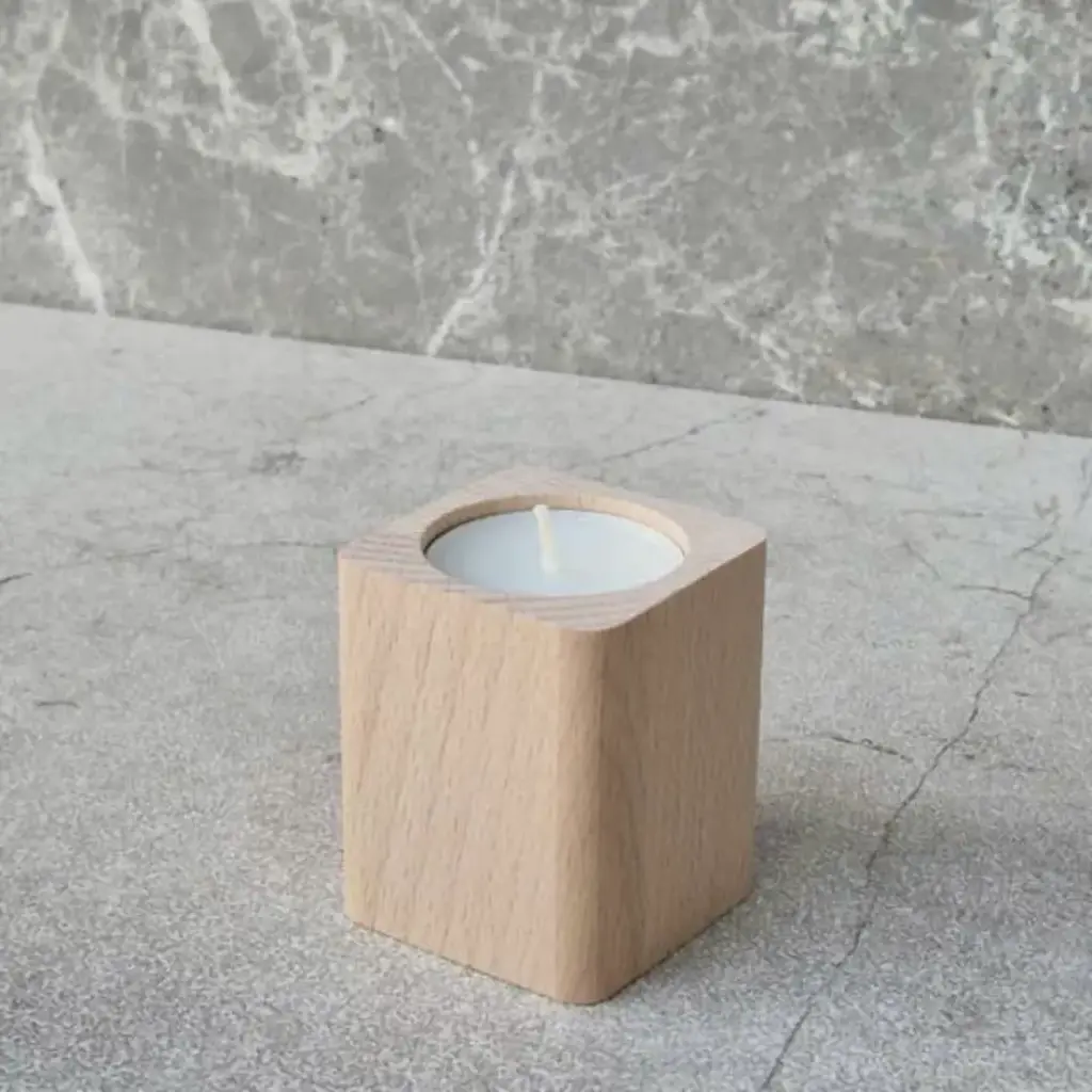 Świecznik na tealight bukowy 60x50x50mm zaokrąglany