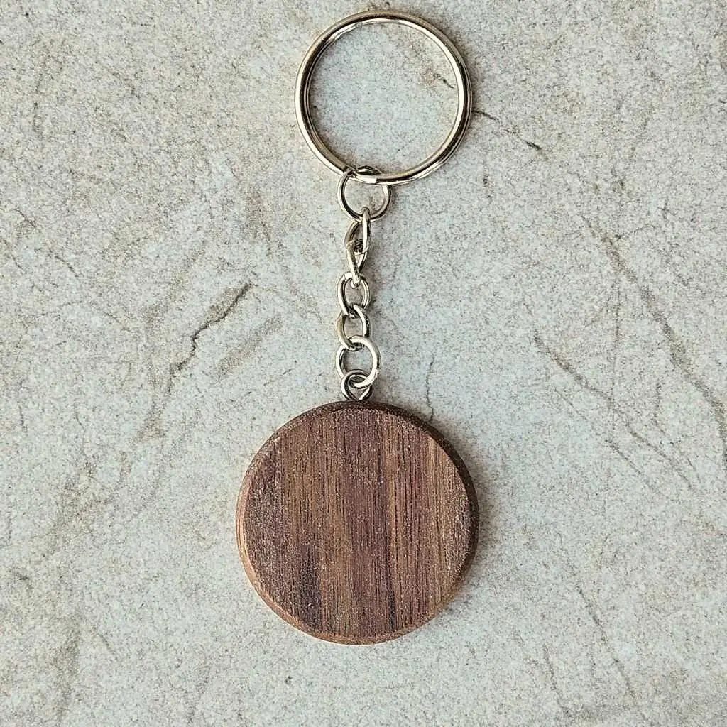 American Walnut keychain with rounded edges fi35x5mm varnished