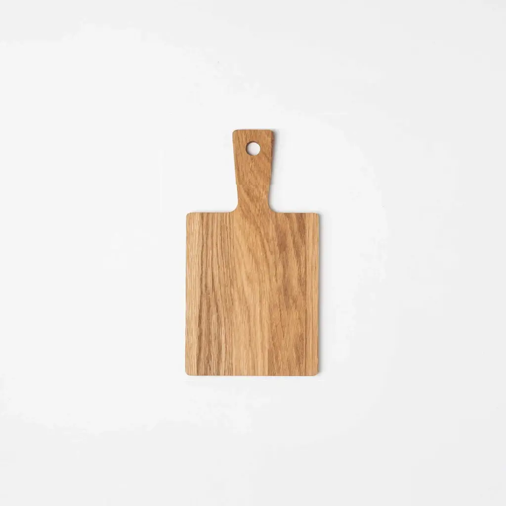 Oak cutting board with handle