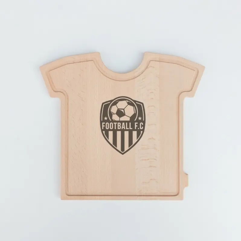 T-shirt shaped beech cutting board with personalisation