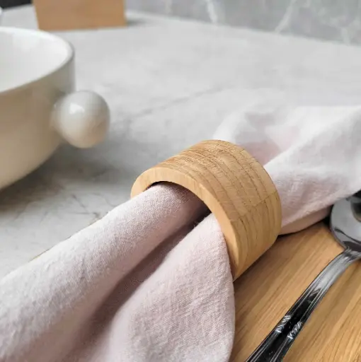 [DB30-00891-H-025337] Oak napkin holder round fi50x30mm