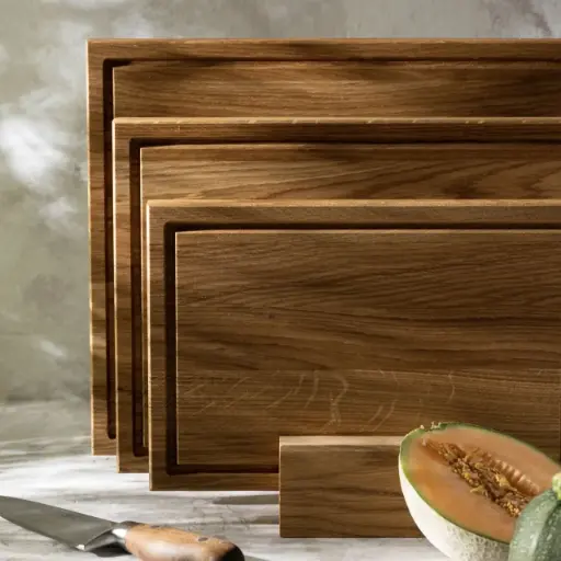 Oak cutting board with groove INGE