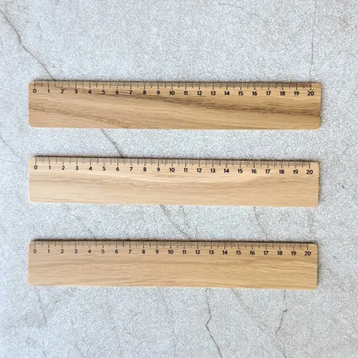 [DB05-H-041873] Oak ruler 20cm